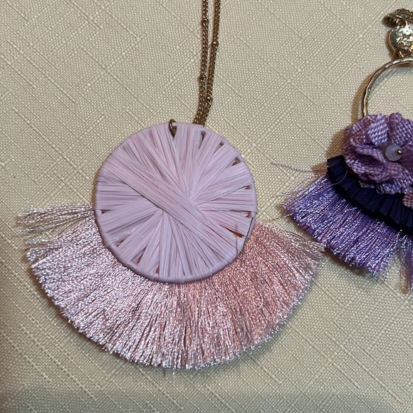 Necklaces - Picture 3 of 4